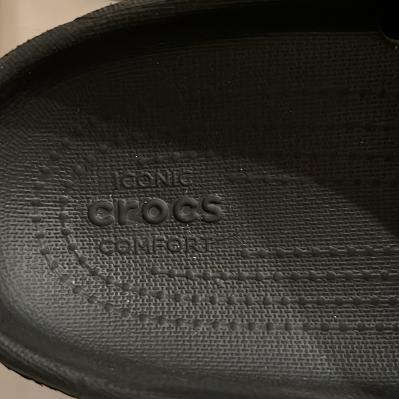 Crocs Men’s Size 10 Great Condition - Picture 4 of 4